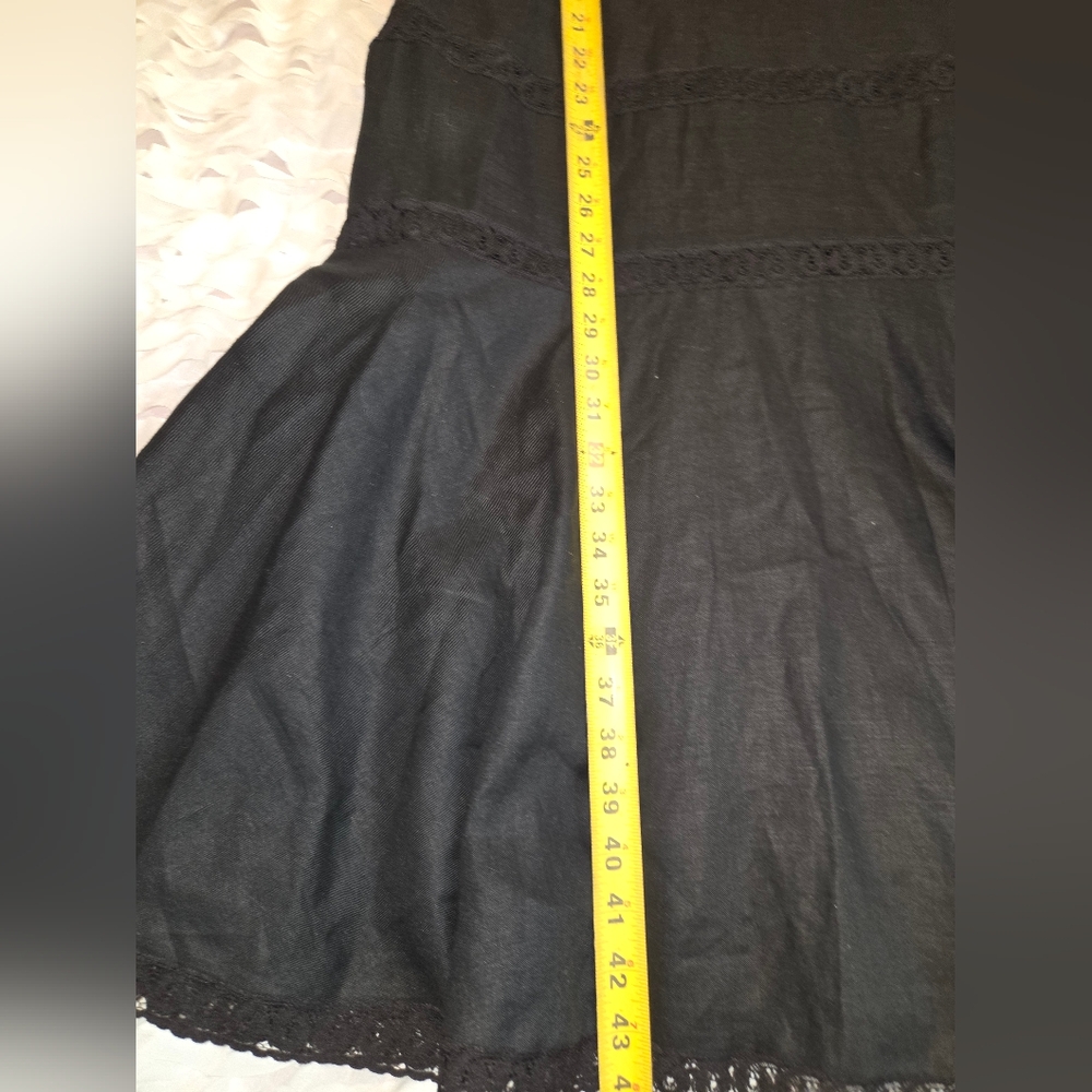 Maggy London Elegant Black Halter Dress - Picture 3 of 4